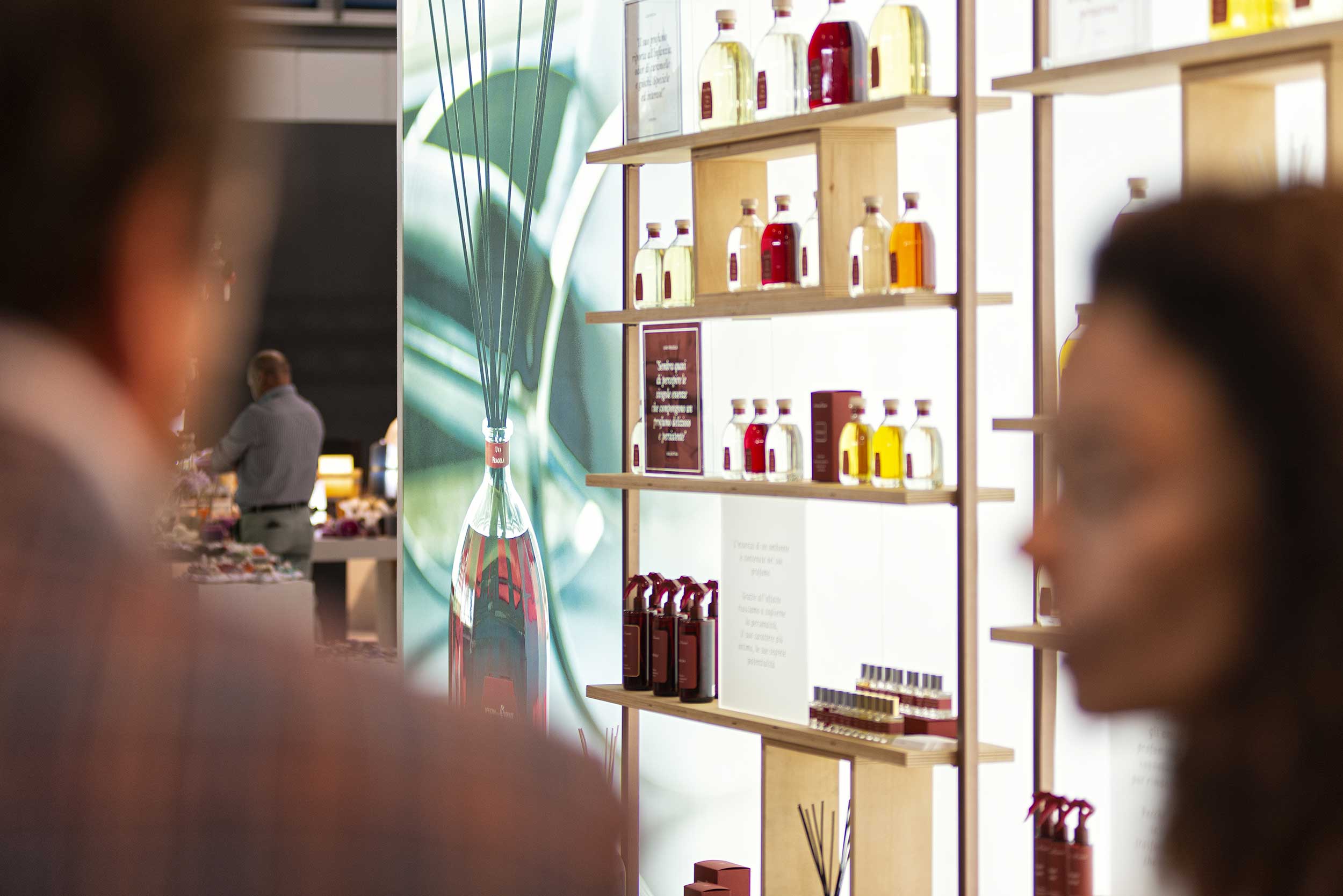 Profumi ambiente a HOMI 2018 - Officina delle Essenze 05 Profumi ambiente a HOMI 2018 - Officina delle Essenze 05