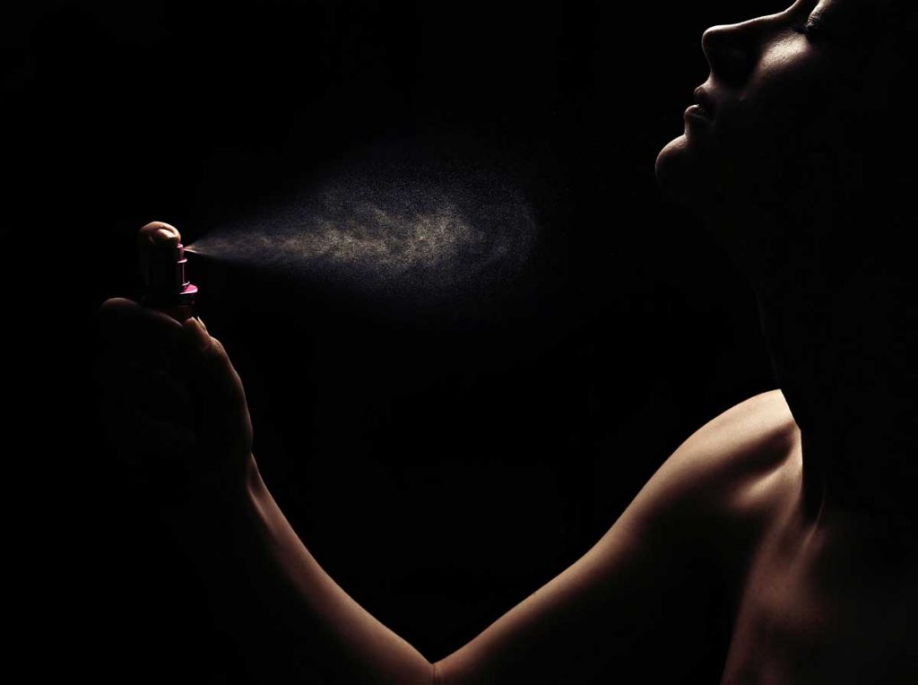 Dove mettere il profumo per farlo durare Dove mettere il profumo per farlo durare