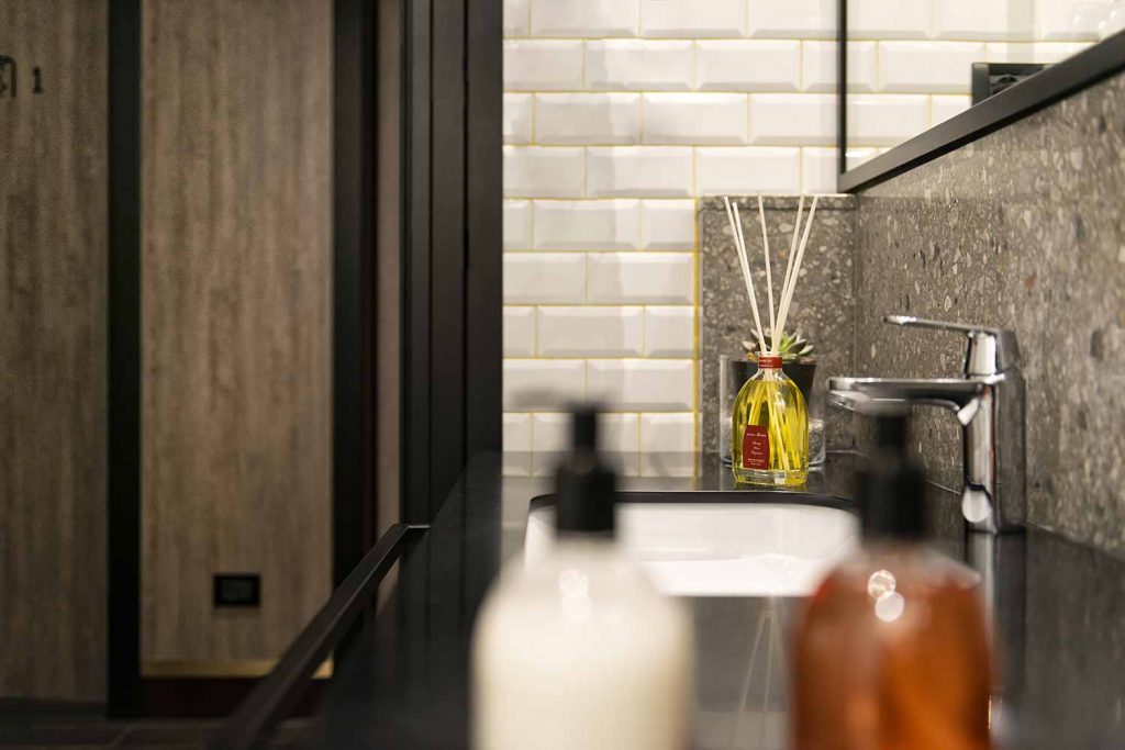 Reed diffuser toilet Reed diffuser toilet